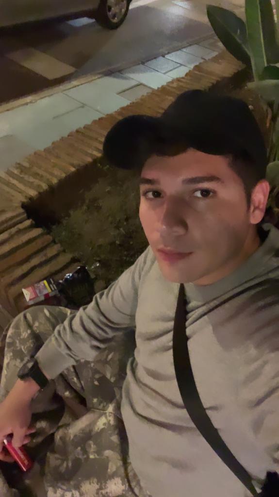 682637853: Chico busca chica en Madrid