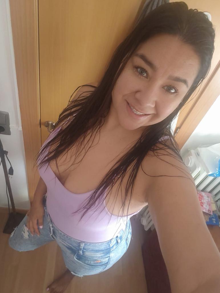 613503297: Chica busca chico en Málaga