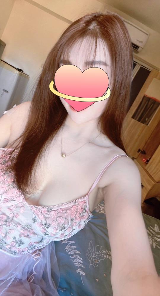 667426769: Chica busca chico en Gerona