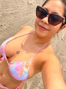 664195542: Chica busca chico en Barcelona