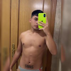 631232992: Chico busca chica en Barcelona