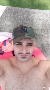 610657829: Chico busca chica en Melilla