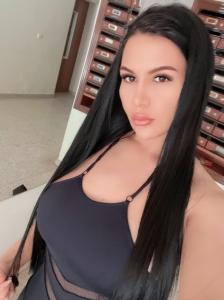 613576847: Chica busca chico en Orense