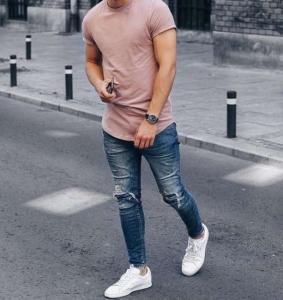 Chico busca chica en Sevilla: 