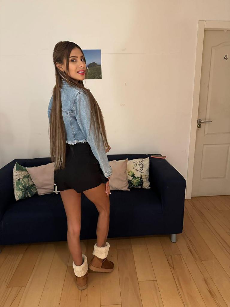 Chica busca chico en Cádiz: 