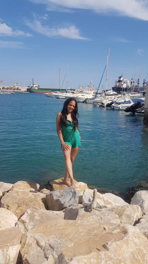 Chica busca chico en Almería: 