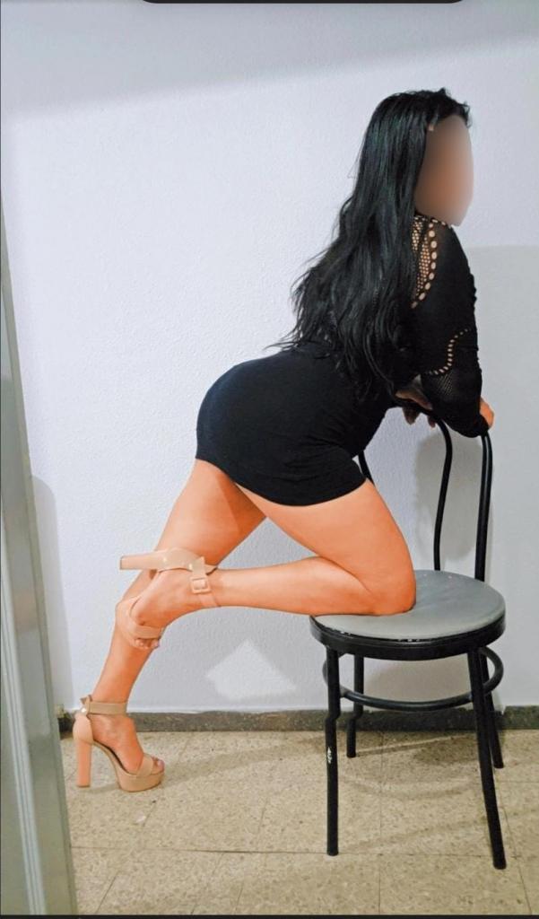 602898604: Chica busca chico en Gerona