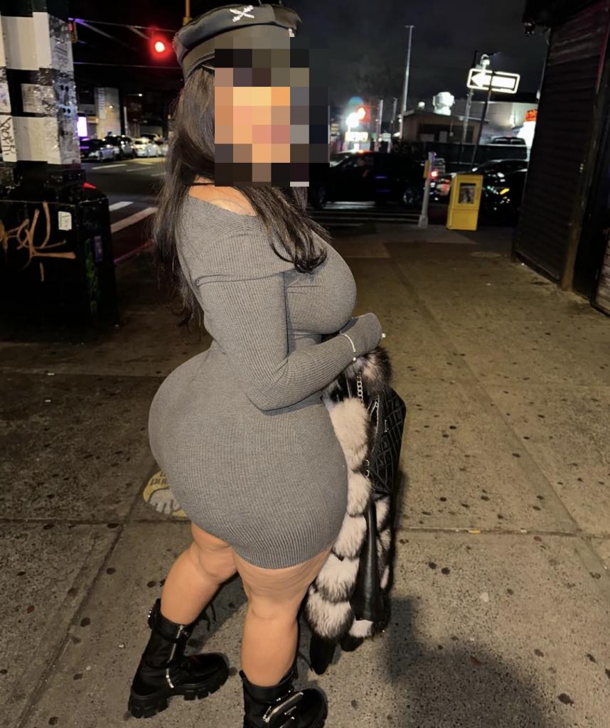 632051561: Chica busca chico en Barcelona