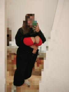 678857842: Chica busca chico en Barcelona