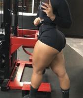 614396820: Chica busca chico en Barcelona