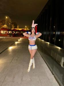 647270375: Chica busca chico en La Coruña