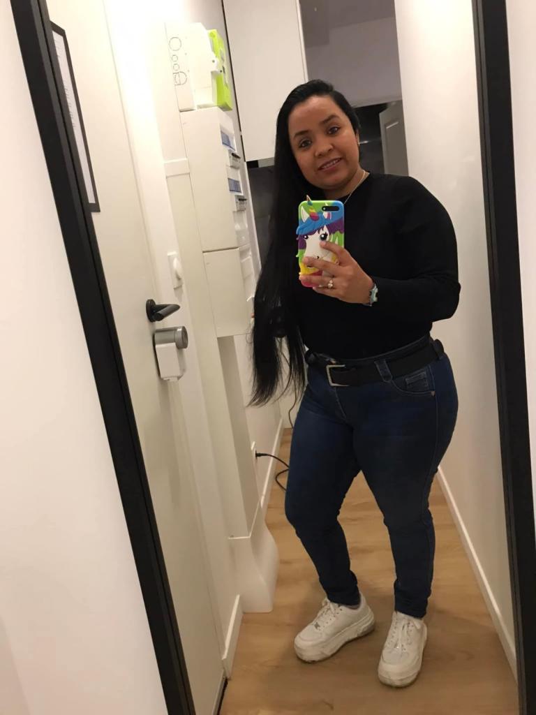 602442709: Chica busca chico en Barcelona