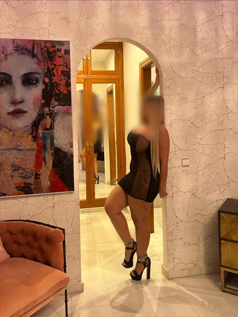672561686: Chica busca chico en Almería
