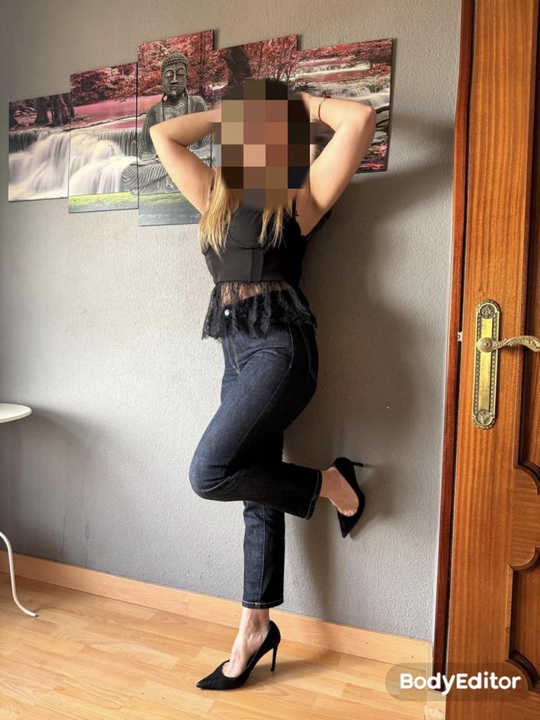 613708098: Chica busca chico en Asturias