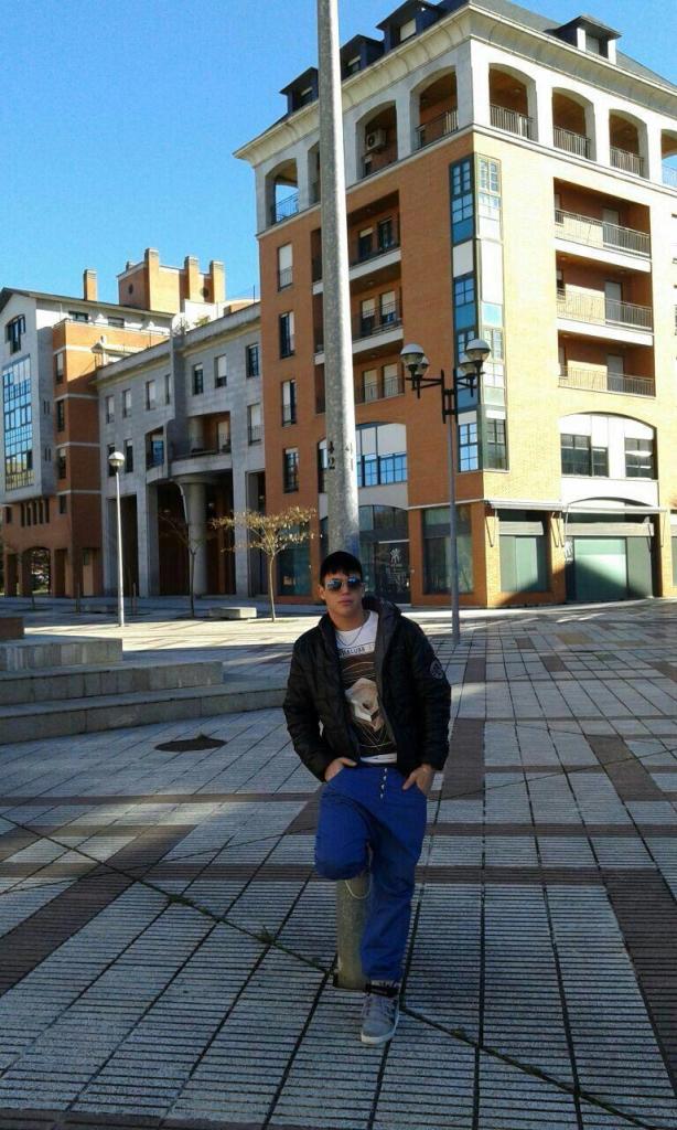 Chico busca chica en Burgos: 