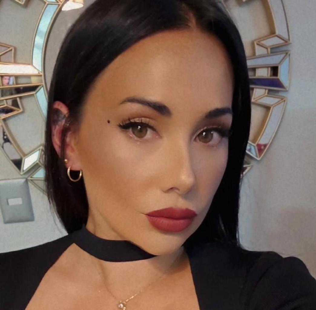 Chica busca chico en Ibiza: 