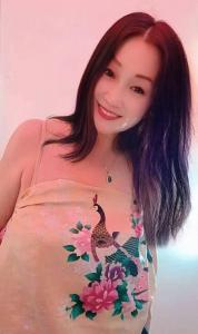 645075463: Chica busca chico en Barcelona