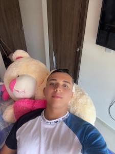 647086323: Chico busca chica en Alicante