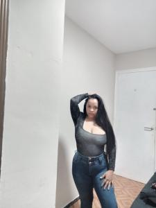 602442709: Chica busca chico en Barcelona