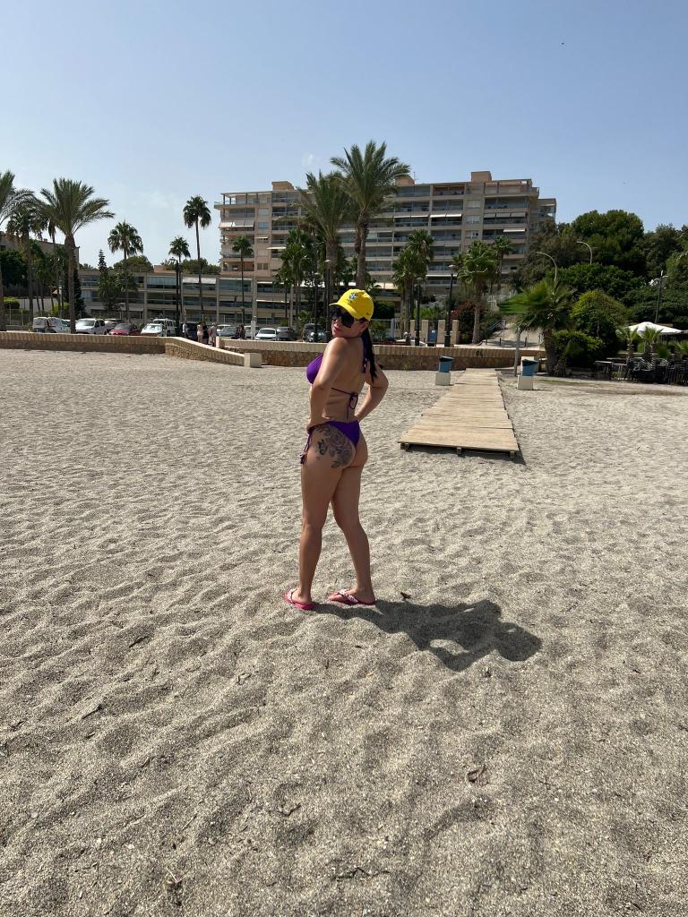 641022154: Chica busca chico en Cuenca