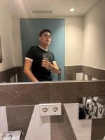 662902820: Chico busca chica en Sevilla