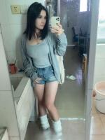 693295155: Chica busca chico en Barcelona