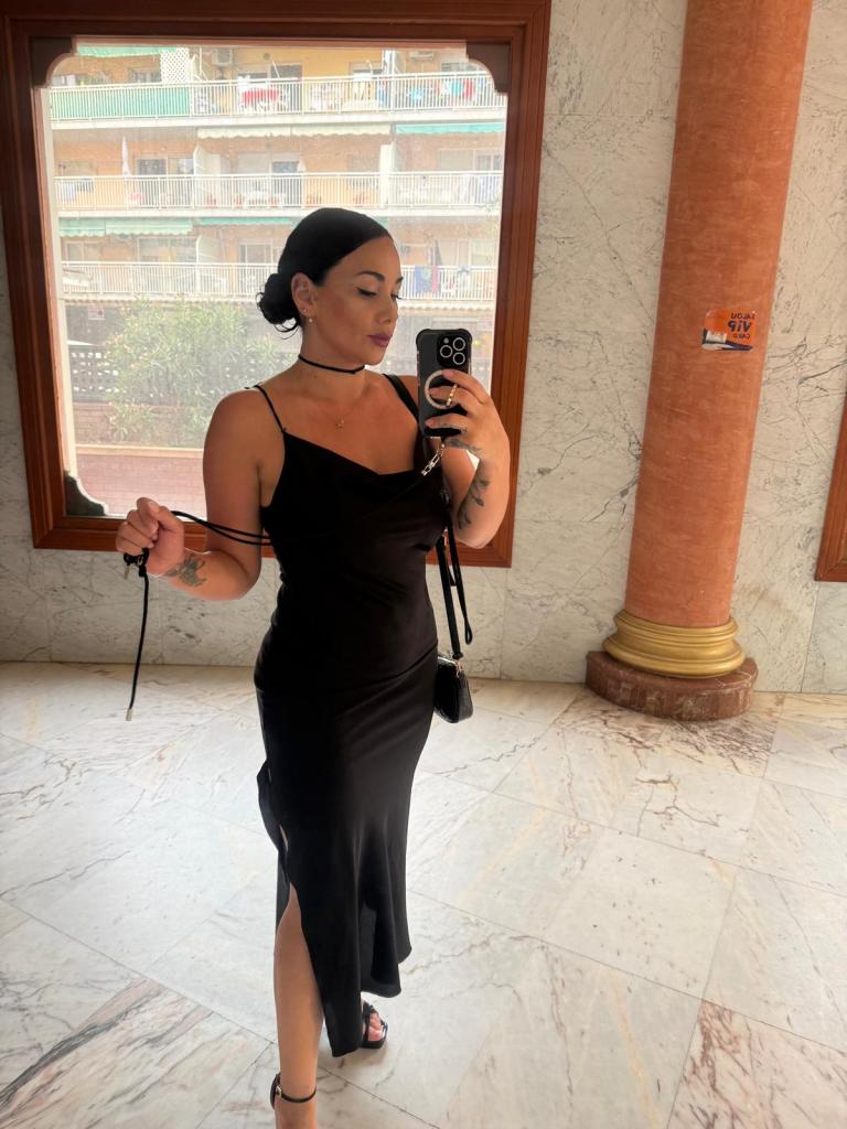 Chica busca chico en Ibiza: 