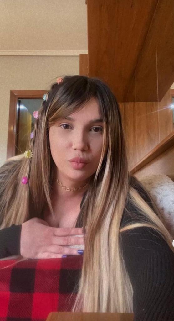 670868186: Chica busca chico en Navarra