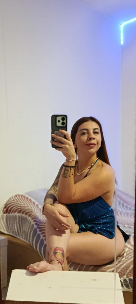 Chica busca chico en Valencia: Chica busca chico