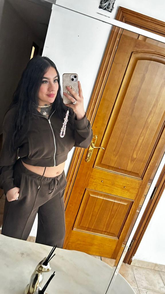 617407225: Chica busca chico en Alicante