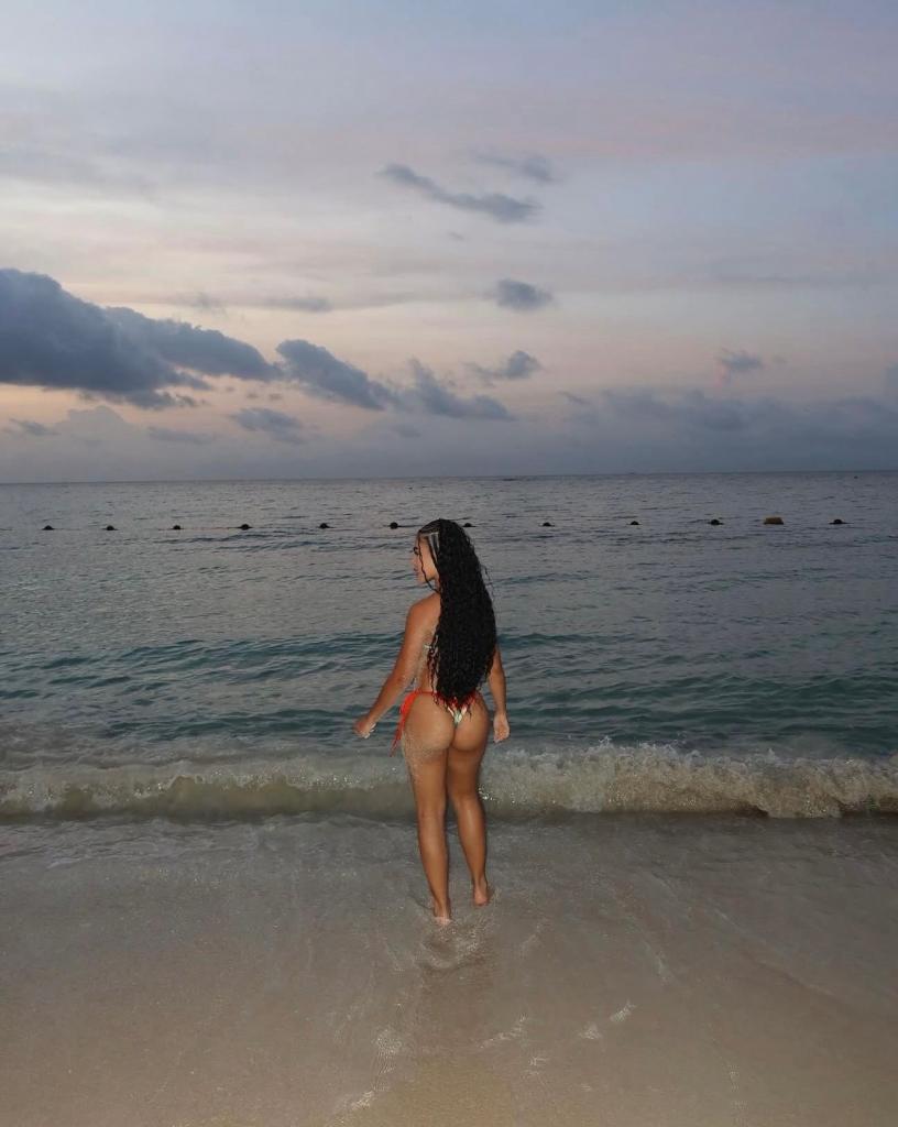 Chica busca chico en Granada: 