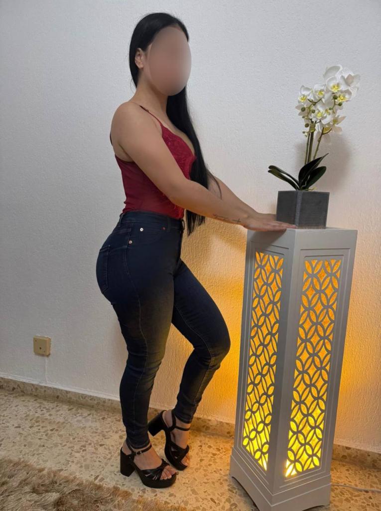 Chica busca chico en Cádiz: 