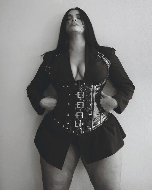 Chica busca chico en Lugo: 