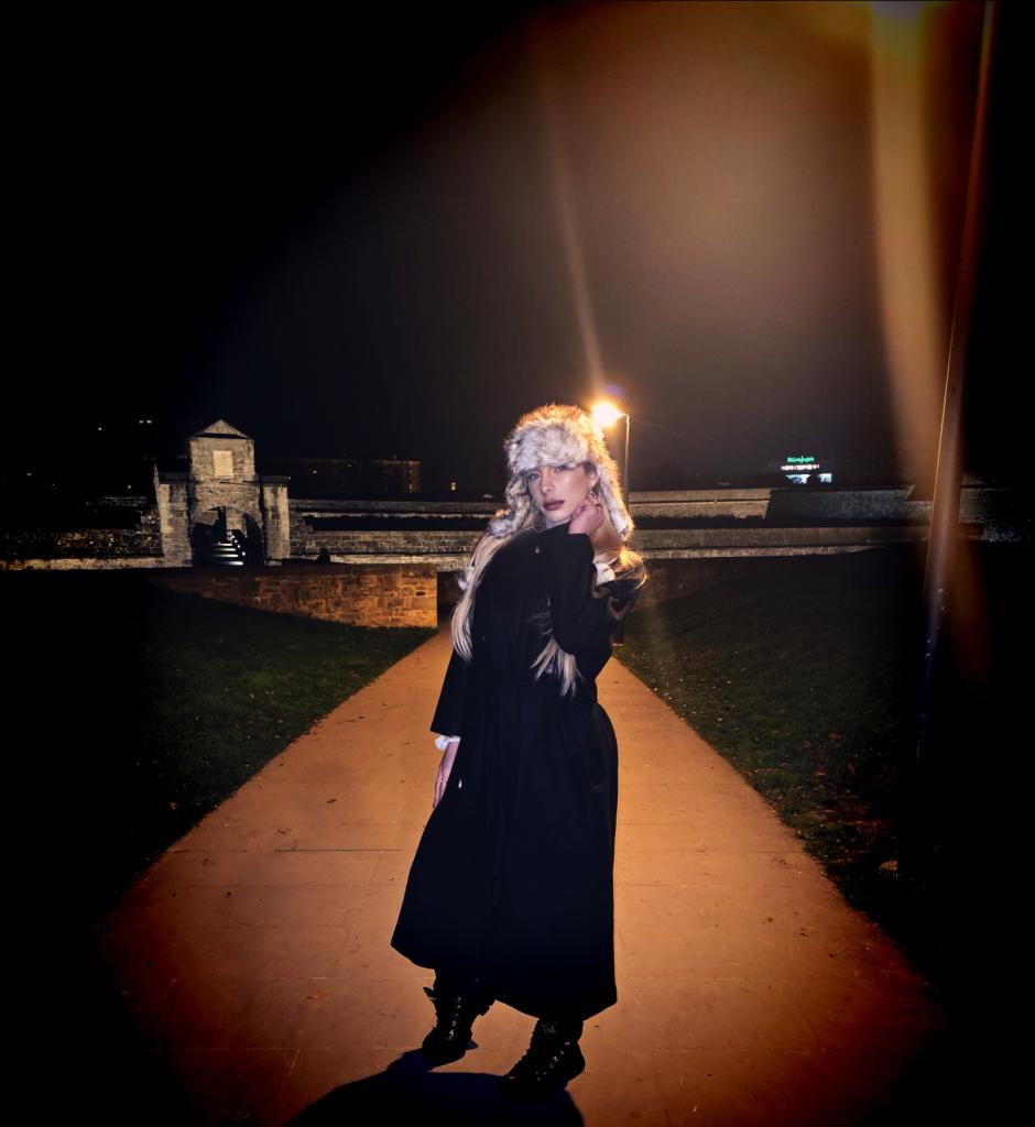 680538158: Travesti en Navarra