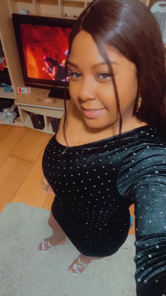 Chica busca chico en Almería: 