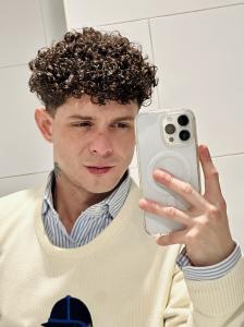 676337518: Chico busca chica en Sevilla