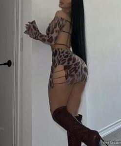 643309308: Chica busca chico en Barcelona