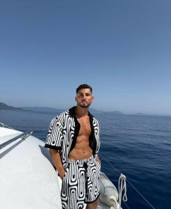 607855219: Chico busca chica en Málaga