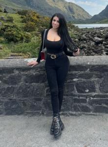 697707398: Chica busca chico en Madrid