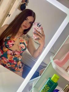 614452065: Chica busca chico en Navarra