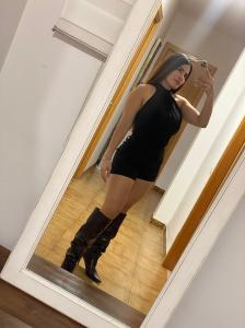 613715209: Chica busca chico en Málaga