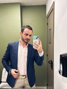 663257205: Chico busca chica en Sevilla