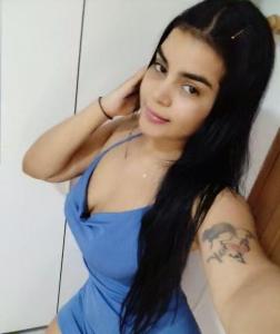 631086796: Chica busca chico en Barcelona