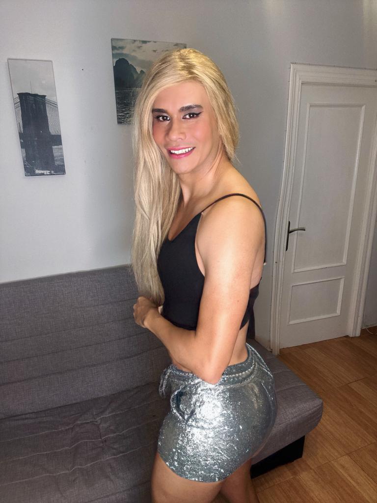 663163989: Transexual en Albacete