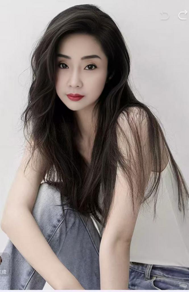 667334601: Chica busca chico en Barcelona