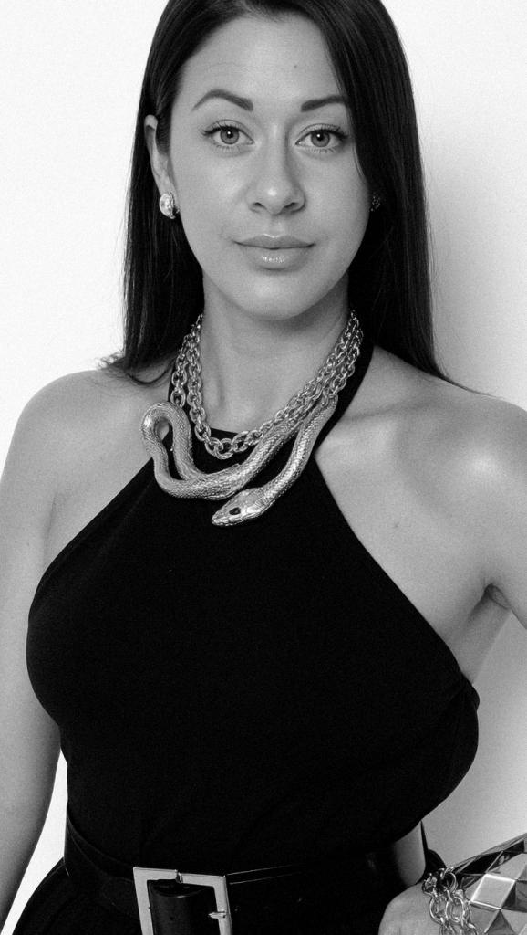 662631278: Chica busca chico en Málaga