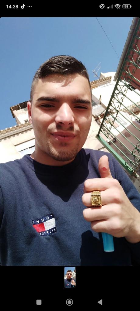 Chico busca chica en Murcia: 