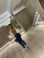 607738968: Chica busca chico en Navarra