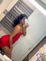 676177673: Chica busca chico en Barcelona