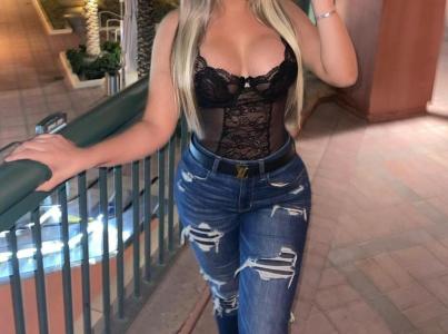 662682477: Chica busca chico en Sevilla